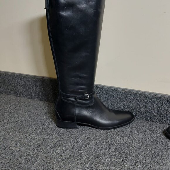 Womens Hugo Boss boots - Picture 11 of 16